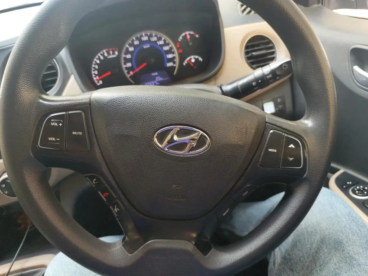 2019 Hyundai Grand i10 SPORTZ 1.2 KAPPA VTVT, CNG, Manual, 92,607 km, interior