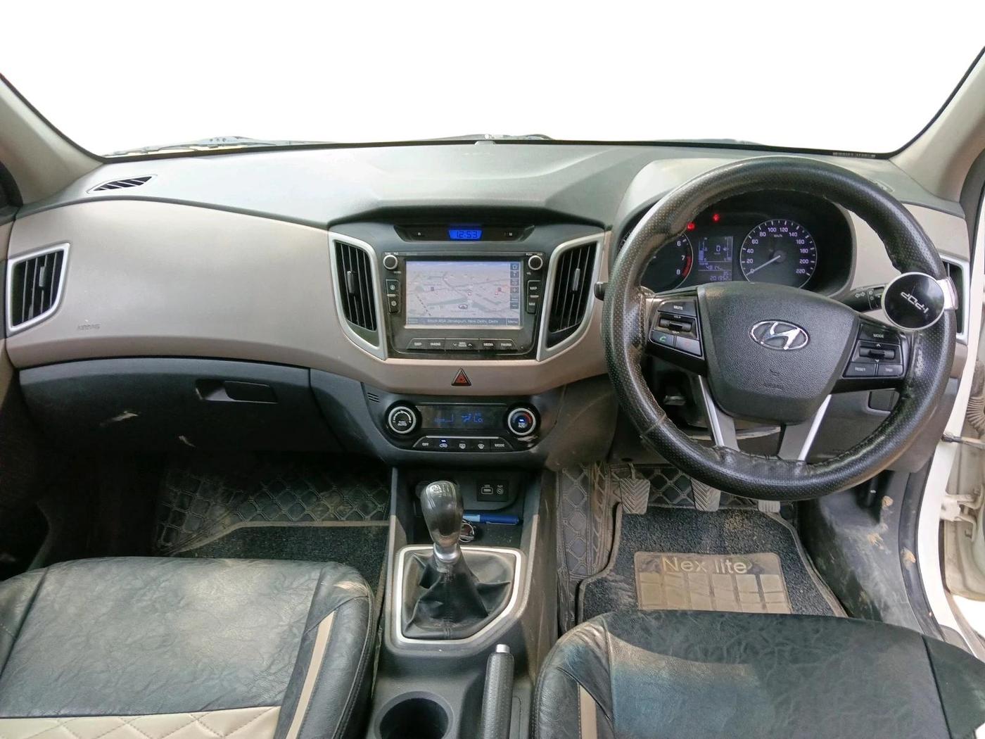 2018 Hyundai Creta SX PLUS 1.6 PETROL, Petrol, Manual, 2,01,953 km, interior