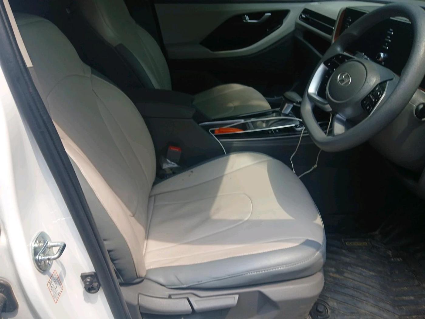 2025 Hyundai Creta 1.5 S (O) MPi iVT, Petrol, Automatic, 15,184 km, interior