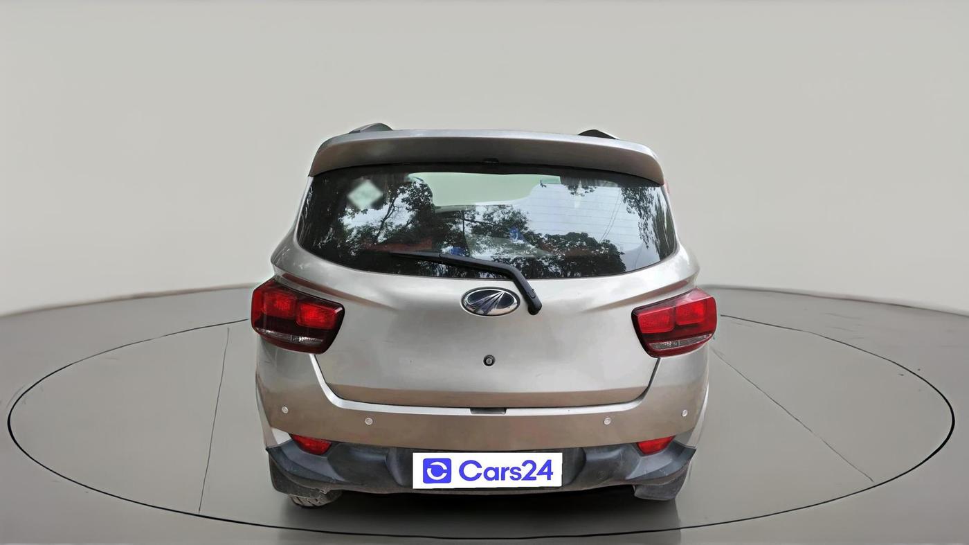 2016 Mahindra Kuv100 K8 6 STR, CNG, Manual, 57,118 km, exterior