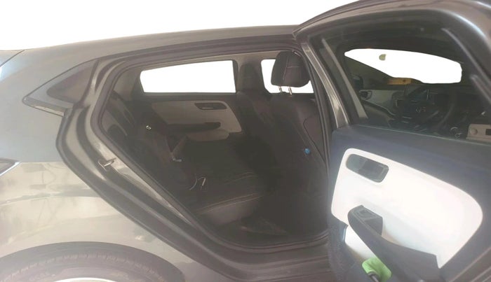 2025 Tata ALTROZ XM PLUS PETROL, Petrol, Manual, 1,075 km, interior