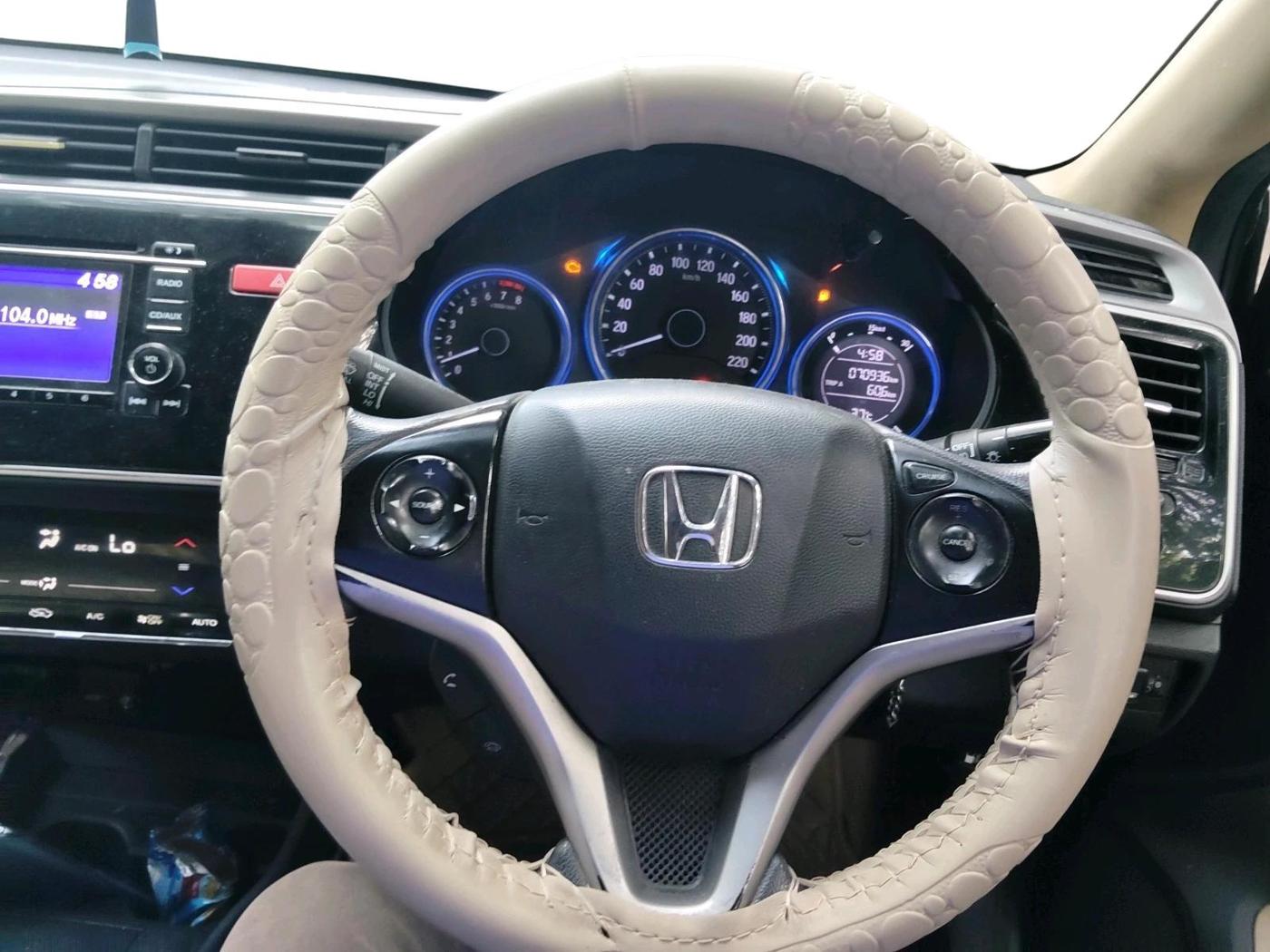 2015 Honda City 1.5L I-VTEC V MT, CNG, Manual, 70,936 km, interior