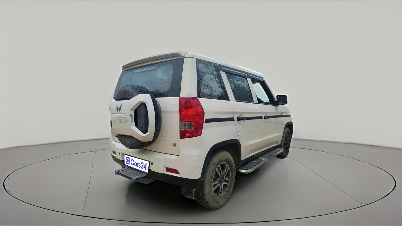 2022 Mahindra BOLERO NEO N 8, Diesel, Manual, 39,552 km, exterior