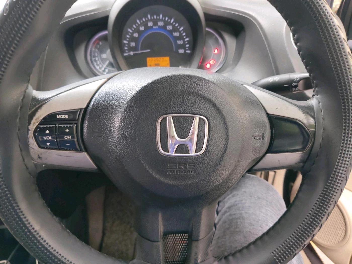 2015 Honda Amaze 1.2L I-VTEC VX, Petrol, Manual, 2,23,924 km, interior