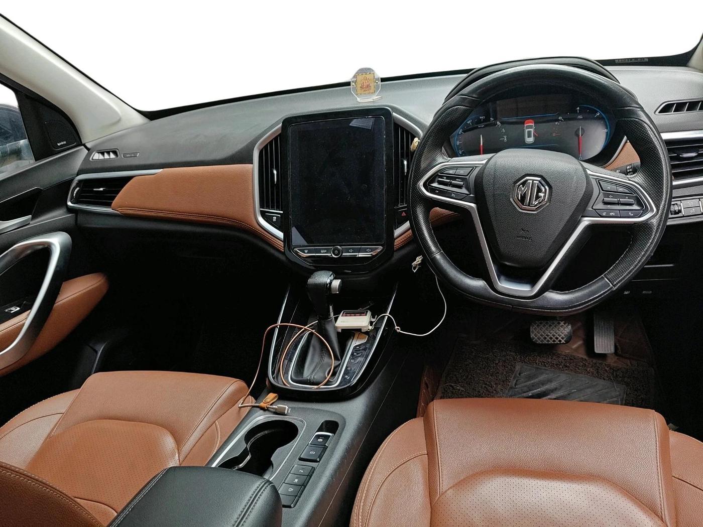 2022 MG HECTOR PLUS SHARP 1.5 PETROL TURBO CVT 6-STR, Petrol, Automatic, 25,950 km, interior