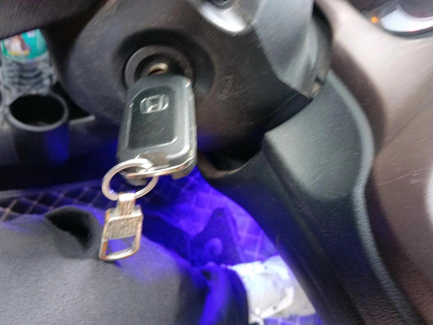 2013 Honda Brio S MT, CNG, Manual, 84,141 km, interior