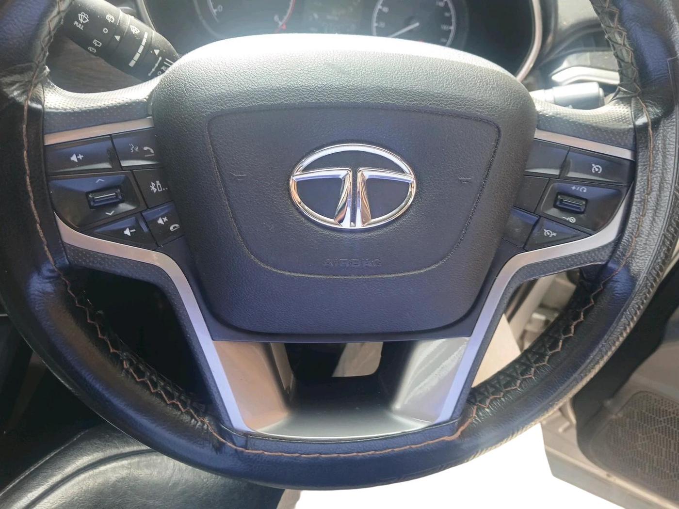 2019 Tata Harrier XT 2.0L KRYOTEC, Diesel, Manual, 61,346 km, interior