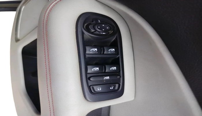 2018 Jeep Compass LIMITED (O) 1.4 PETROL AT, Petrol, Automatic, 37,614 km, interior