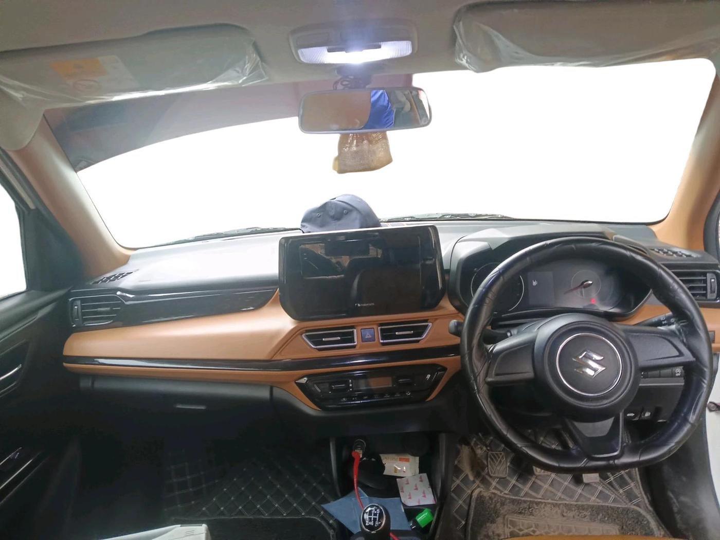 2024 Maruti Swift LXi, Petrol, Manual, 28,586 km, interior