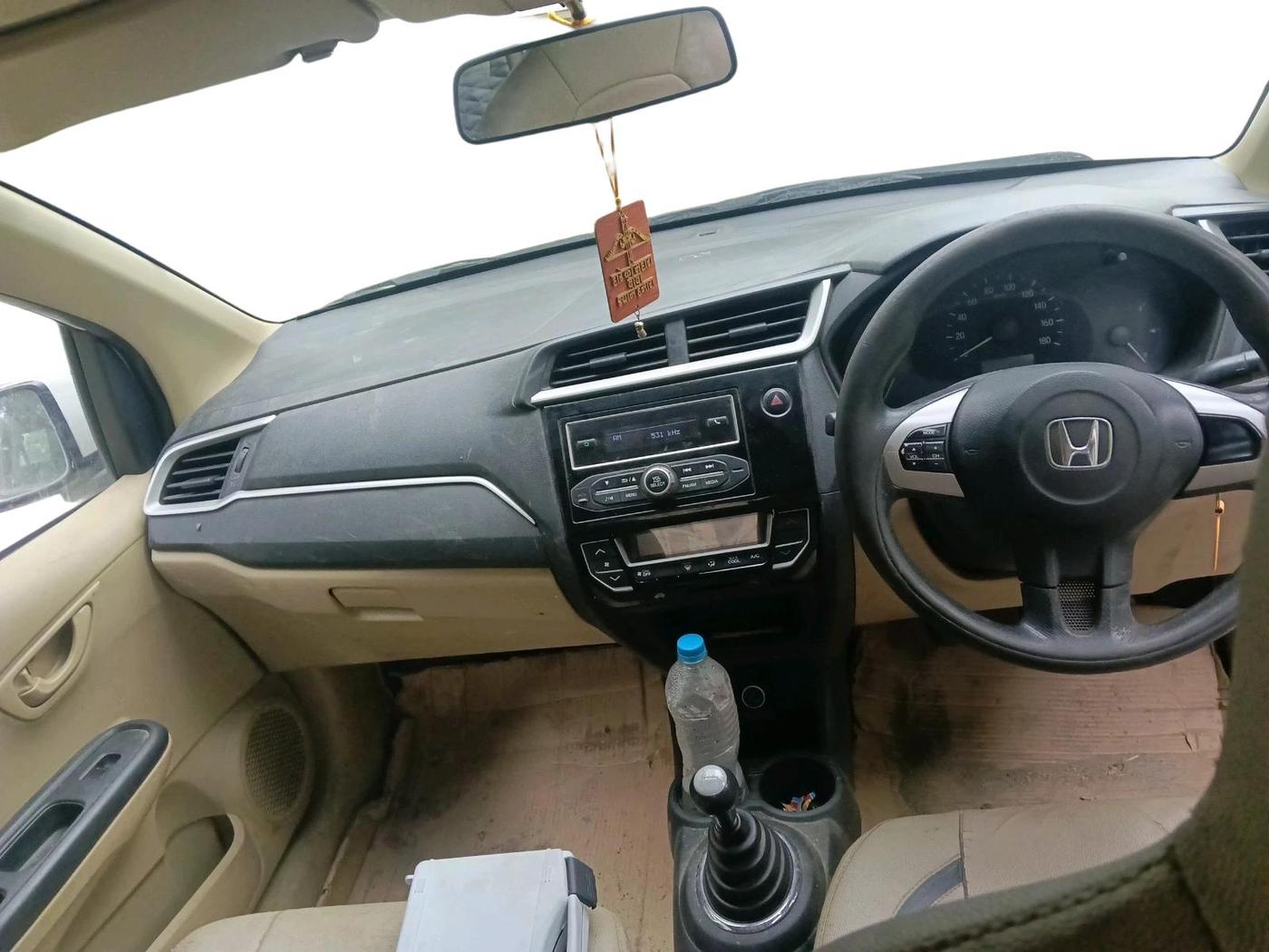 2017 Honda Amaze 1.2L I-VTEC S, Petrol, Manual, 65,504 km, interior