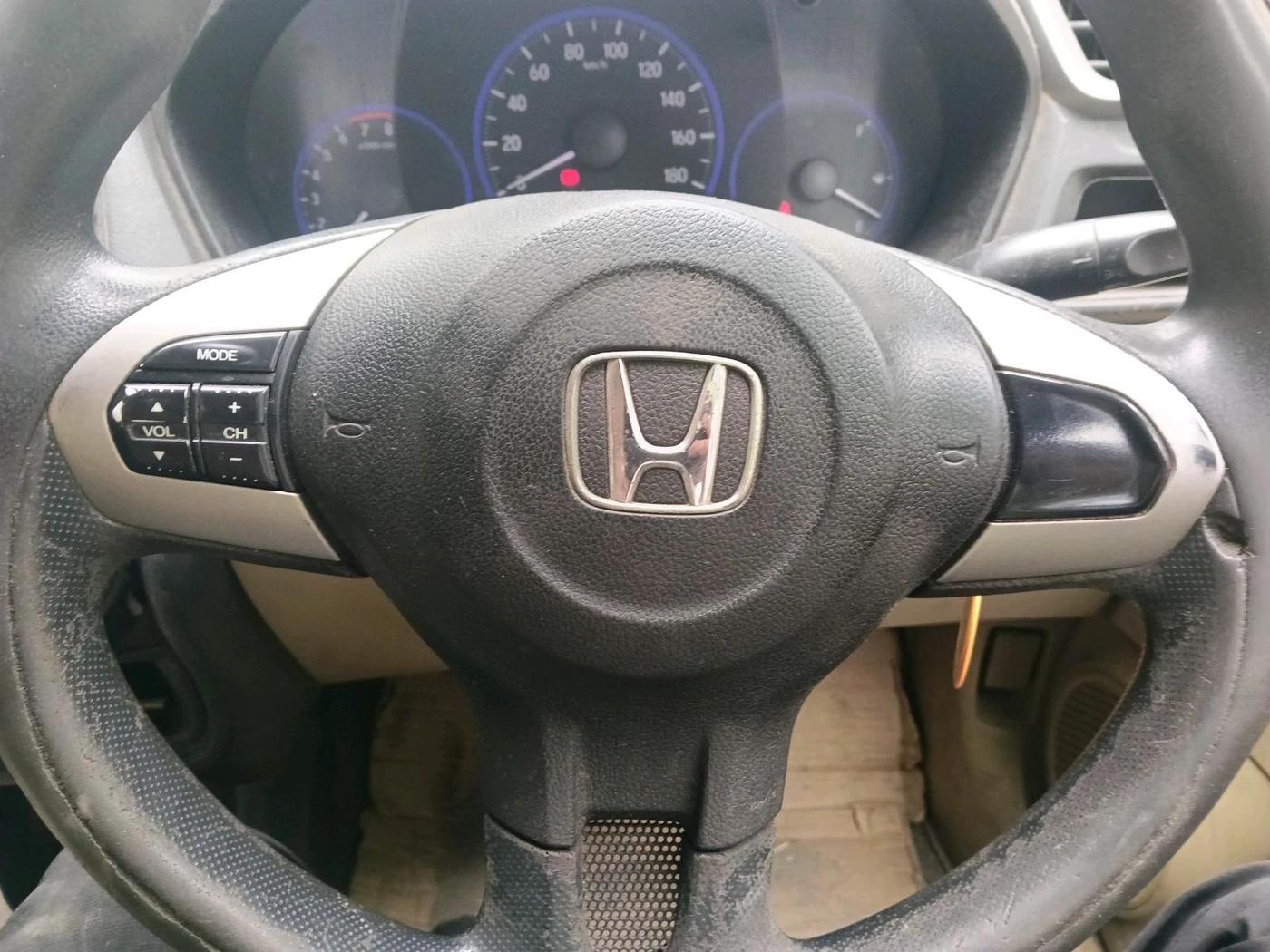 2017 Honda Amaze 1.2L I-VTEC S, Petrol, Manual, 65,504 km, interior