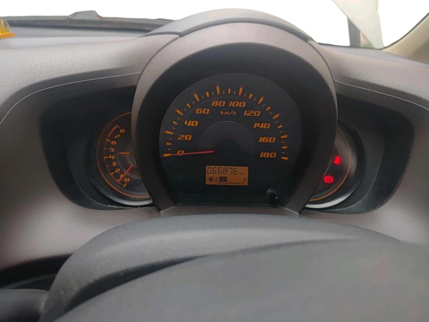 2013 Honda Amaze 1.2L I-VTEC EX, Petrol, Manual, 66,876 km, interior