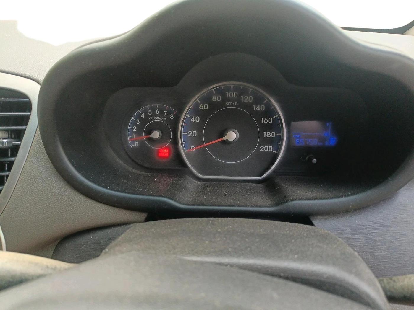 2013 Hyundai i10 MAGNA 1.2, CNG, Manual, 65,758 km, interior