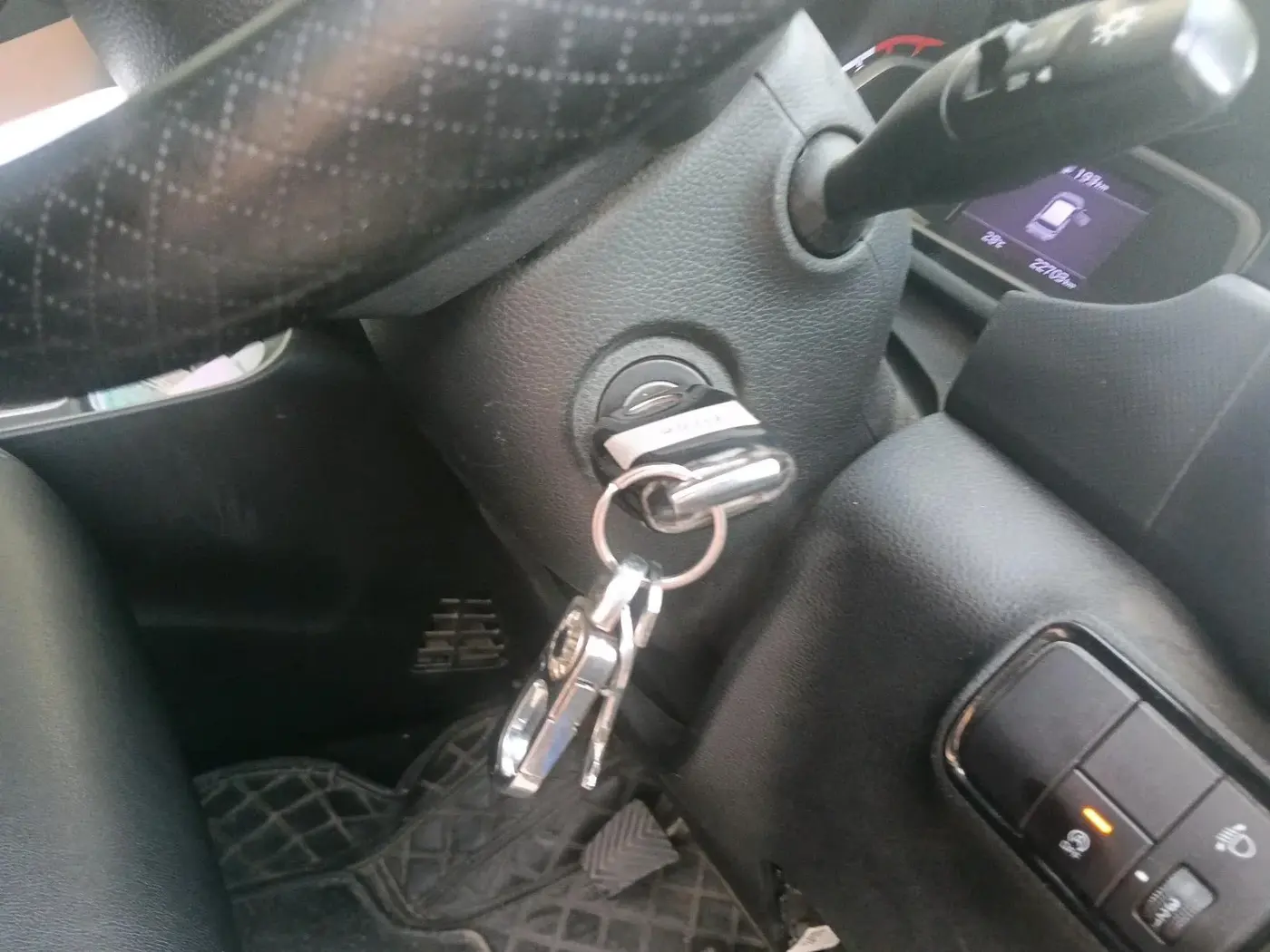 2023 KIA SONET HTK PLUS 1.2, Petrol, Manual, 22,703 km, interior