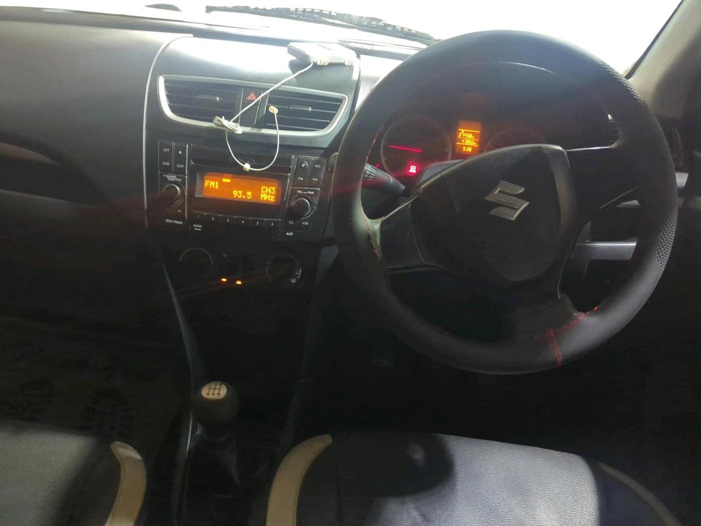 2015 Maruti Swift VXI, Petrol, Manual, 47,873 km, interior