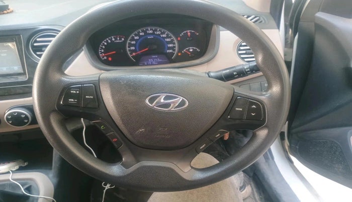 2016 Hyundai Grand i10 SPORTZ 1.2 KAPPA VTVT, Petrol, Manual, 61,916 km, interior