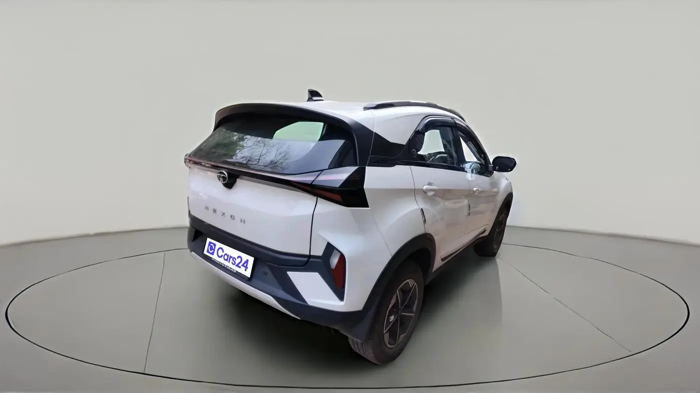 2024 Tata NEXON CREATIVE  AMT 1.2 PETROL, Petrol, Automatic, 11,706 km, exterior