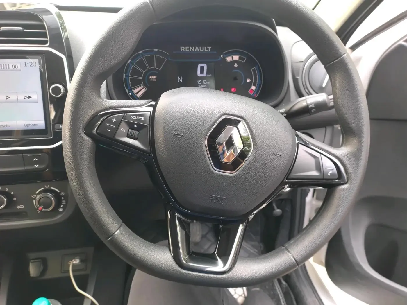 2023 Renault Kwid CLIMBER AMT 1.0, Petrol, Automatic, 4,515 km, interior