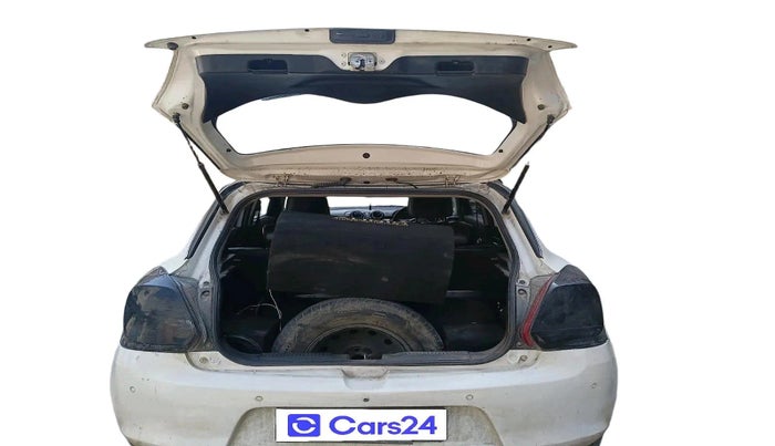 2022 Maruti Swift ZXI PLUS, CNG, Manual, 49,632 km, exterior