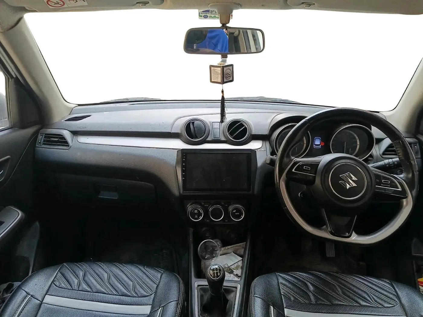 2022 Maruti Swift ZXI PLUS, CNG, Manual, 50,000 km, interior