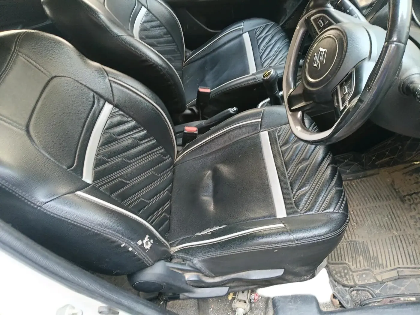 2022 Maruti Swift ZXI PLUS, CNG, Manual, 50,000 km, interior