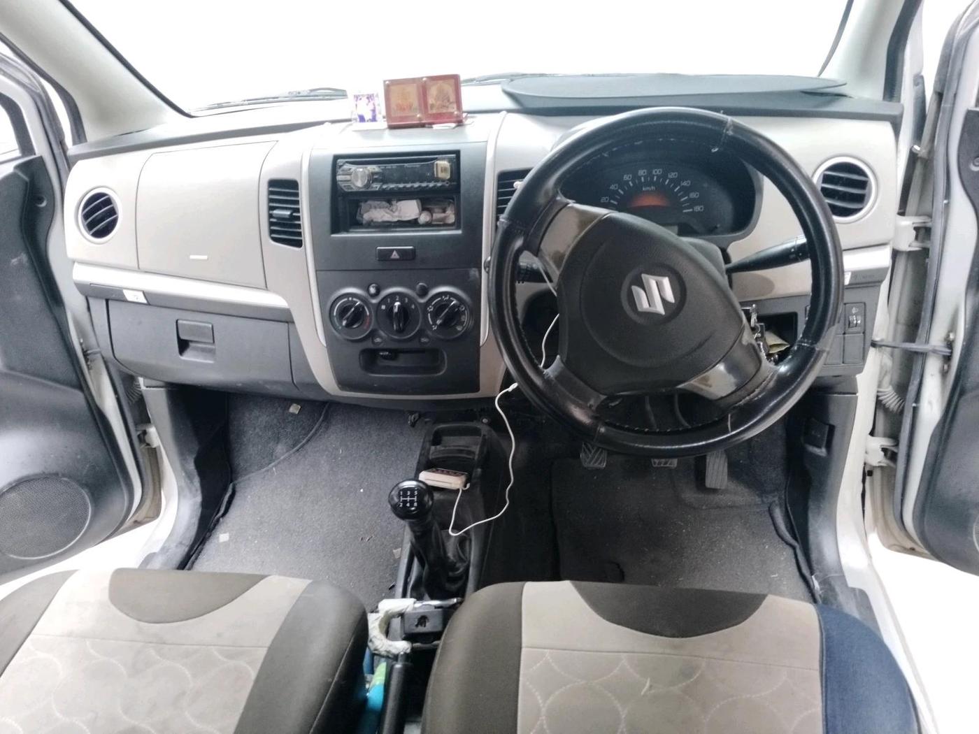 2013 Maruti Wagon R 1.0 LXI, Petrol, Manual, 58,526 km, interior