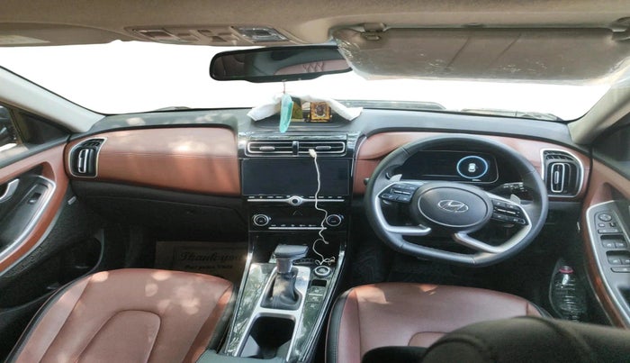 2022 Hyundai ALCAZAR PLATINUM (O) 6STR 2.0 AT, Petrol, Automatic, 34,764 km, interior