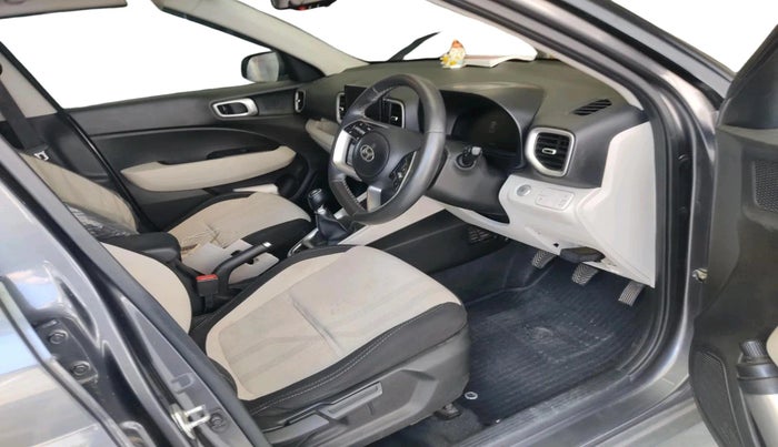 2022 Hyundai VENUE SX 1.2 PETROL, Petrol, Manual, 34,599 km, interior