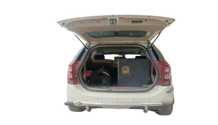 2016 Mahindra XUV500 W10, Diesel, Manual, 1,00,168 km, exterior