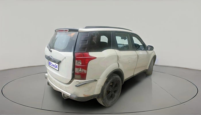 2016 Mahindra XUV500 W10, Diesel, Manual, 1,00,168 km, exterior