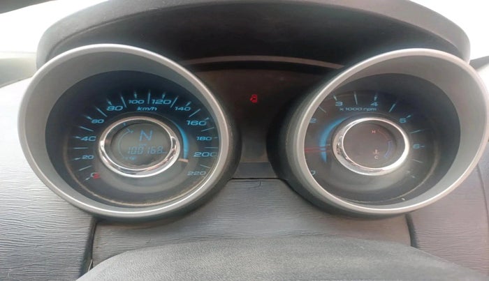 2016 Mahindra XUV500 W10, Diesel, Manual, 1,00,168 km, interior