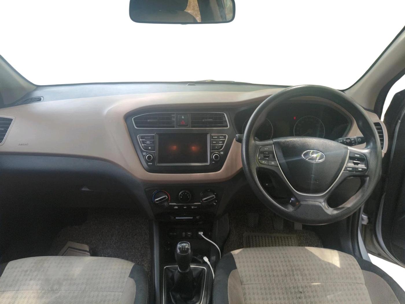 2020 Hyundai Elite i20 SPORTZ PLUS 1.2, Petrol, Manual, 71,251 km, interior