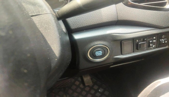 2019 Maruti Vitara Brezza ZDI PLUS AT DUAL TONE, Diesel, Automatic, 60,206 km, interior