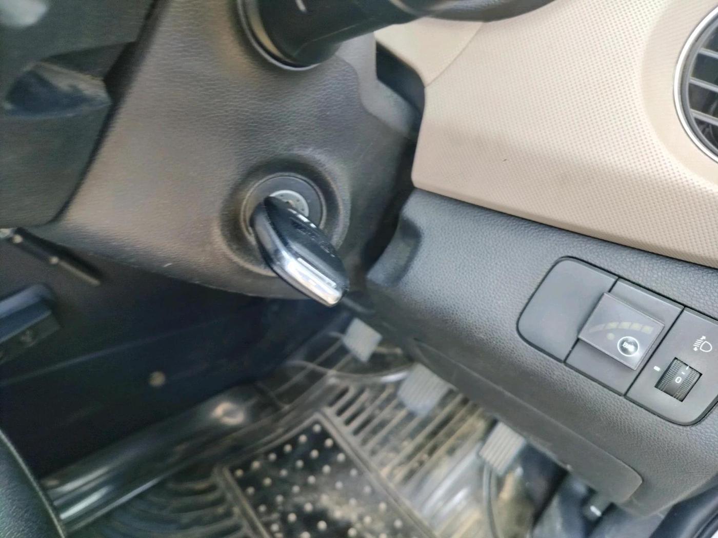2015 Hyundai Xcent S 1.2, CNG, Manual, 99,200 km, interior