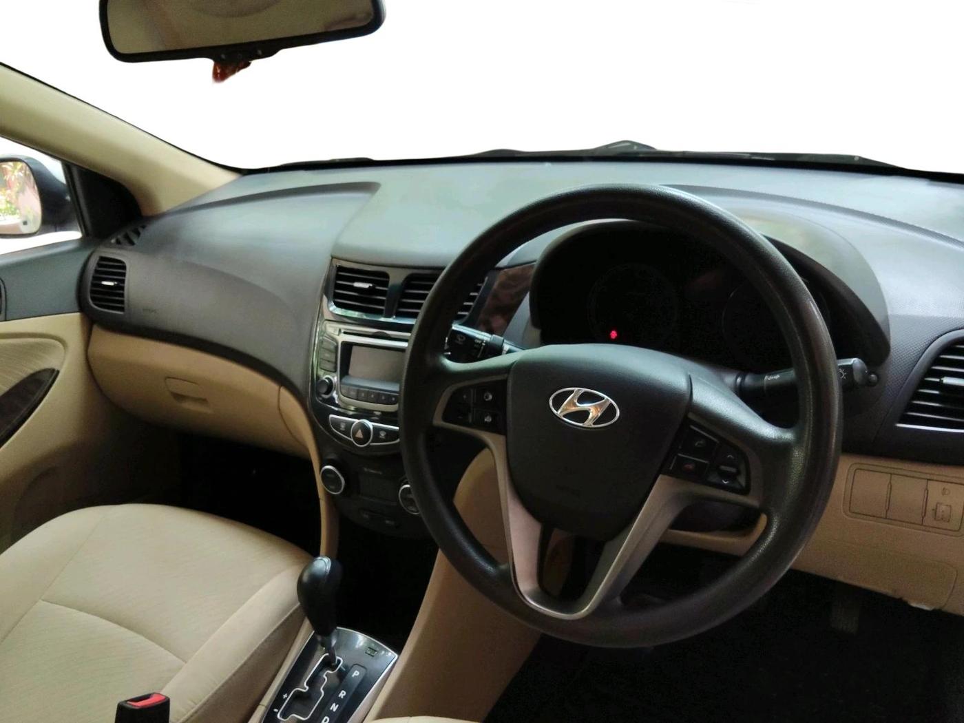 2016 Hyundai Verna FLUIDIC 4S 1.6 VTVT S AT, Petrol, Automatic, 1,59,492 km, interior