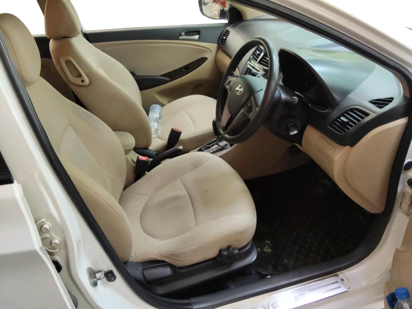 2016 Hyundai Verna FLUIDIC 4S 1.6 VTVT S AT, Petrol, Automatic, 1,59,492 km, interior