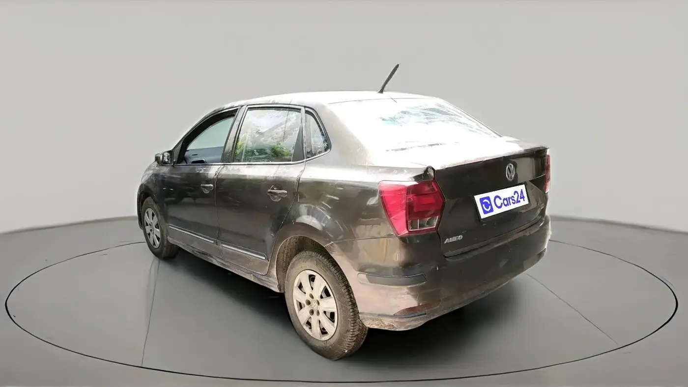 2017 Volkswagen Ameo TRENDLINE 1.5L, Diesel, Manual, 1,49,850 km, exterior