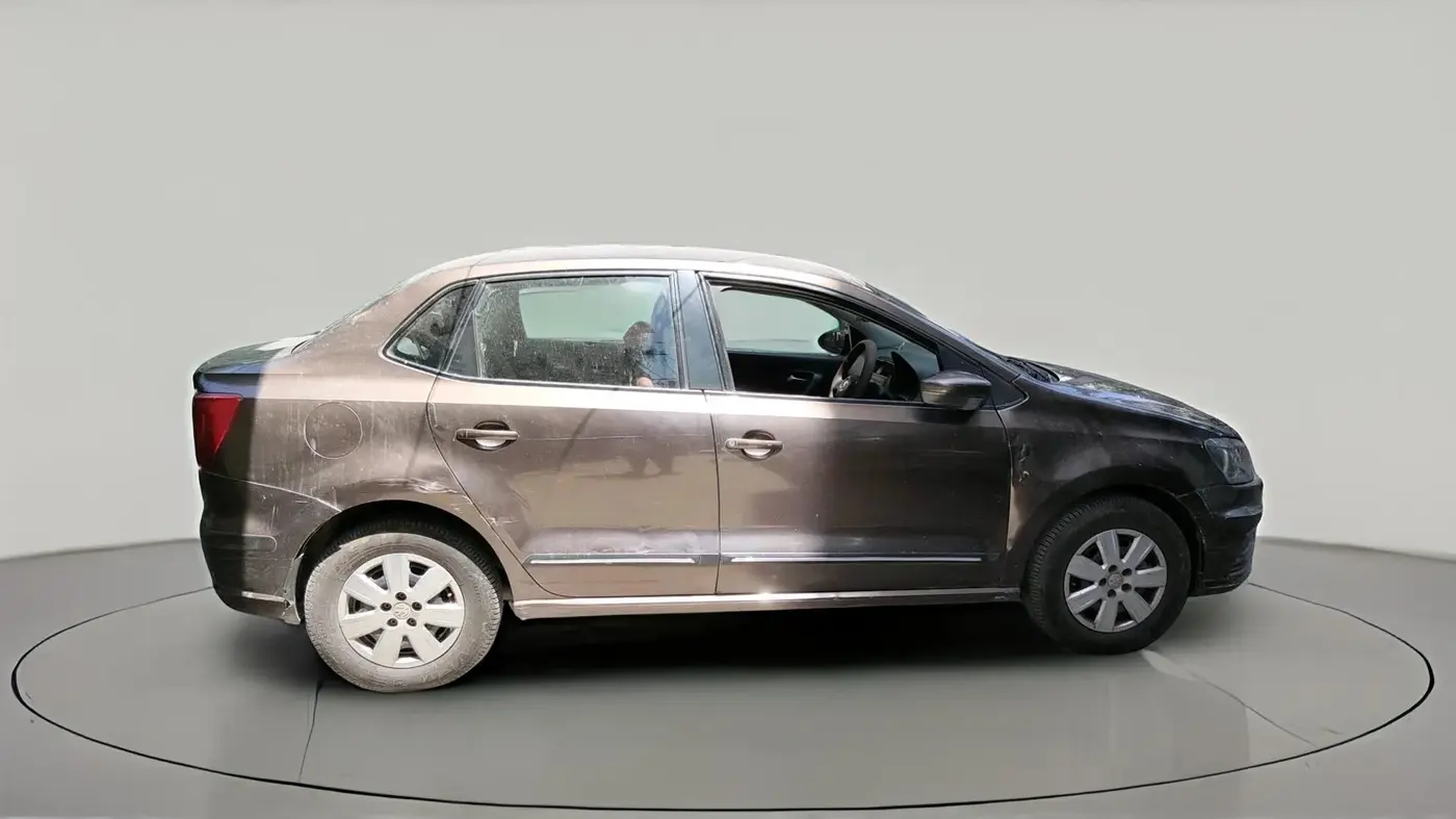 2017 Volkswagen Ameo TRENDLINE 1.5L, Diesel, Manual, 1,49,850 km, exterior