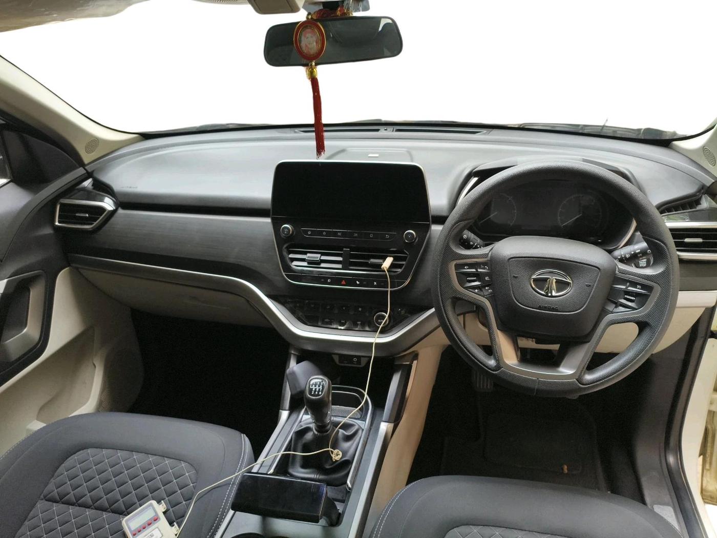 2022 Tata Safari XT PLUS, Diesel, Manual, 45,538 km, interior