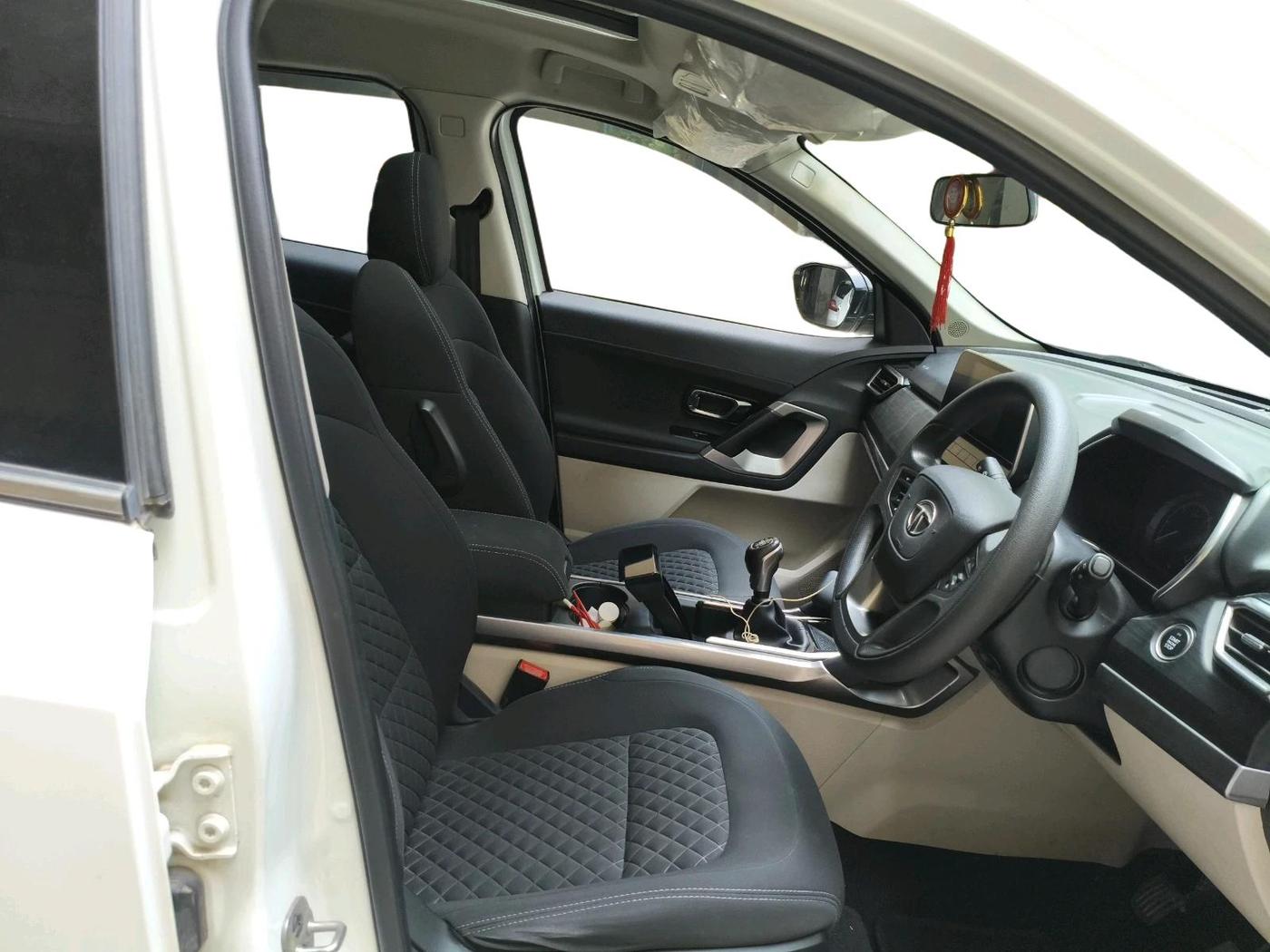 2022 Tata Safari XT PLUS, Diesel, Manual, 45,538 km, interior