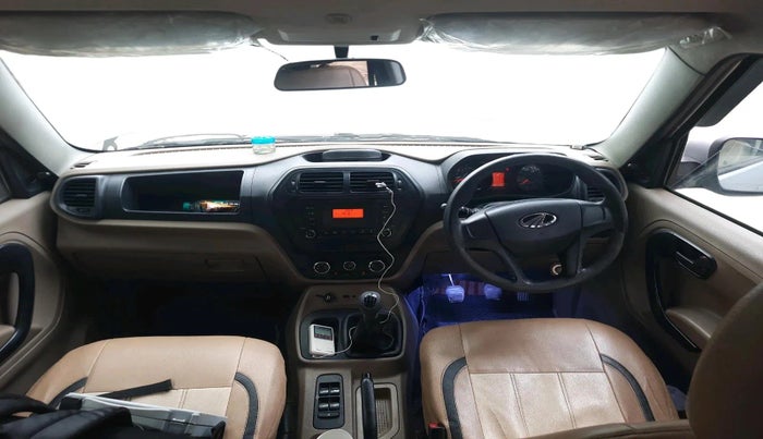2016 Mahindra TUV300 T6, Diesel, Manual, 1,19,811 km, interior