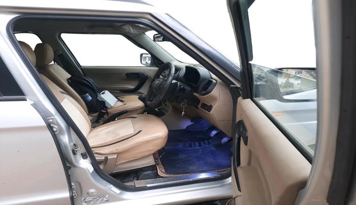 2016 Mahindra TUV300 T6, Diesel, Manual, 1,19,811 km, interior