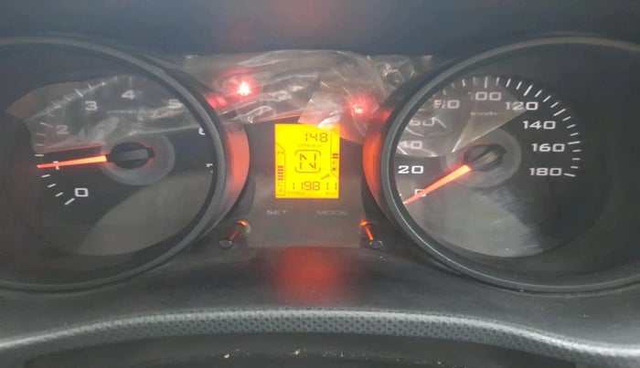 2016 Mahindra TUV300 T6, Diesel, Manual, 1,19,811 km, interior