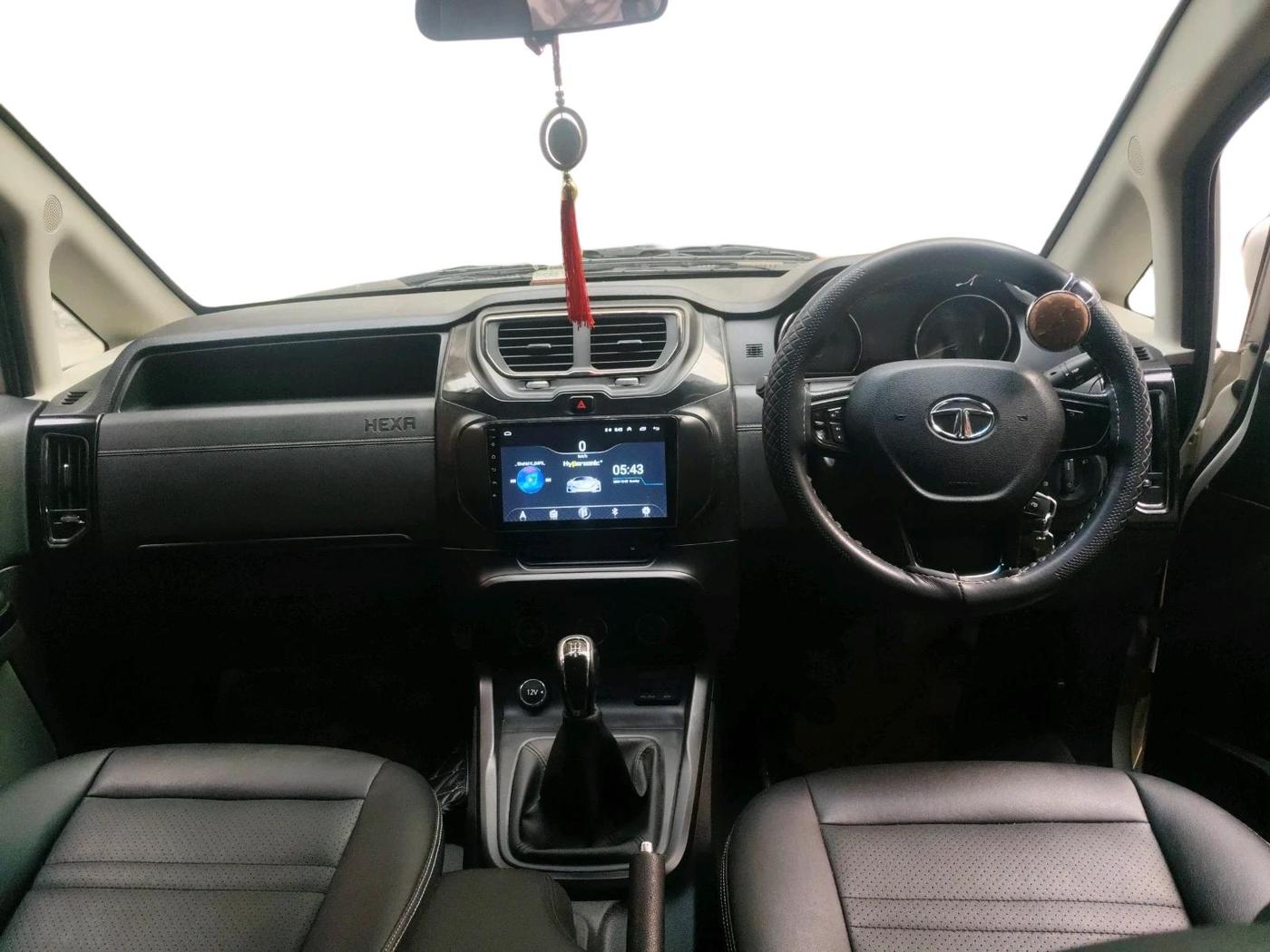 2018 Tata Hexa XE 4X2 7 STR, Diesel, Manual, 23,162 km, interior