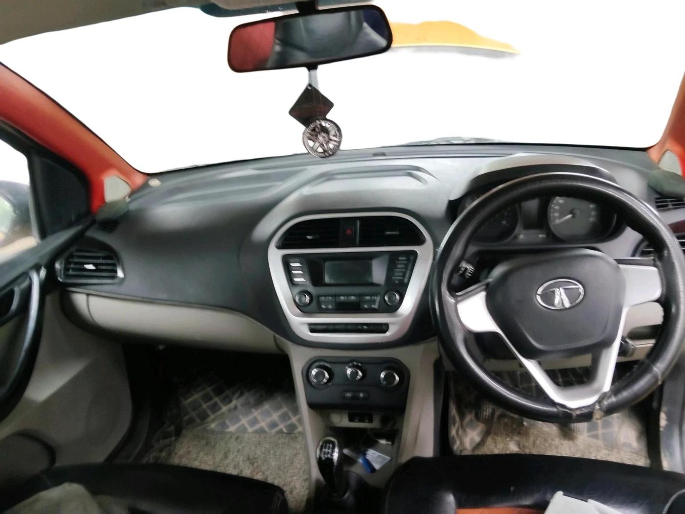 2017 Tata Tiago XT PETROL, Petrol, Manual, 99,940 km, interior