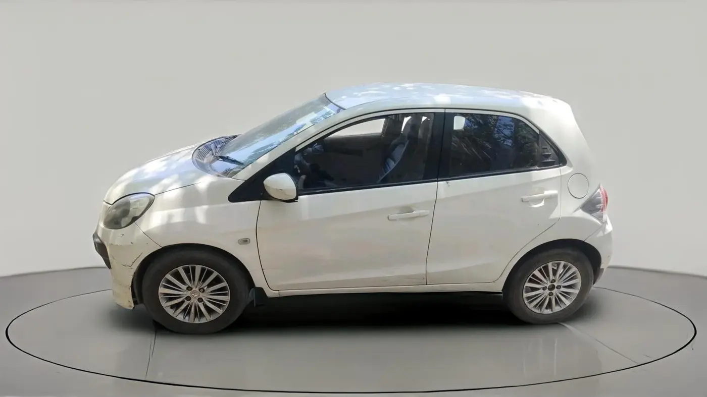 2013 Honda Brio S MT, CNG, Manual, 97,479 km, exterior