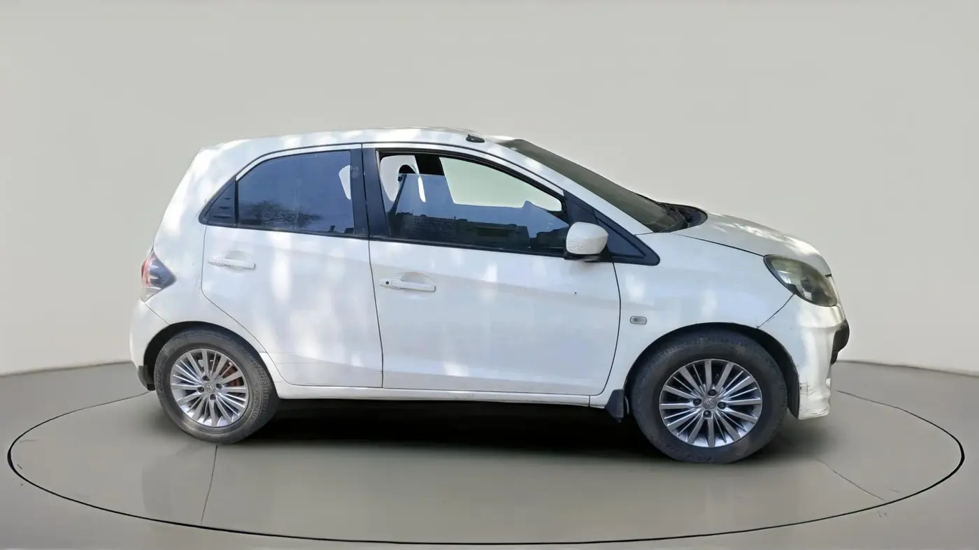 2013 Honda Brio S MT, CNG, Manual, 97,479 km, exterior