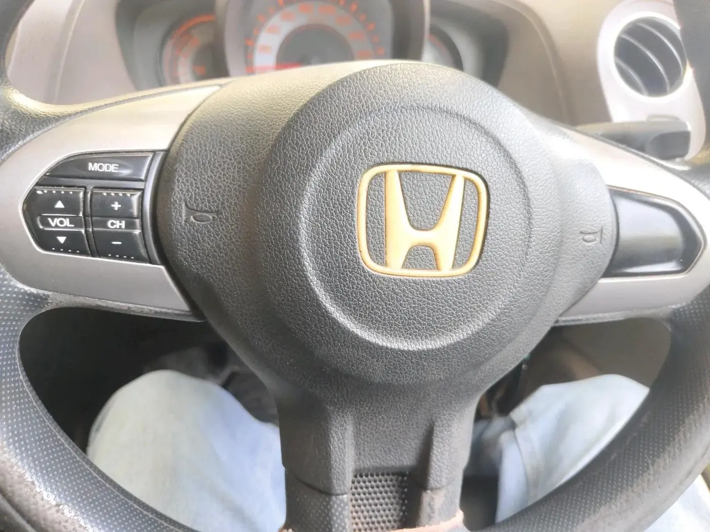 2013 Honda Brio S MT, CNG, Manual, 97,479 km, interior