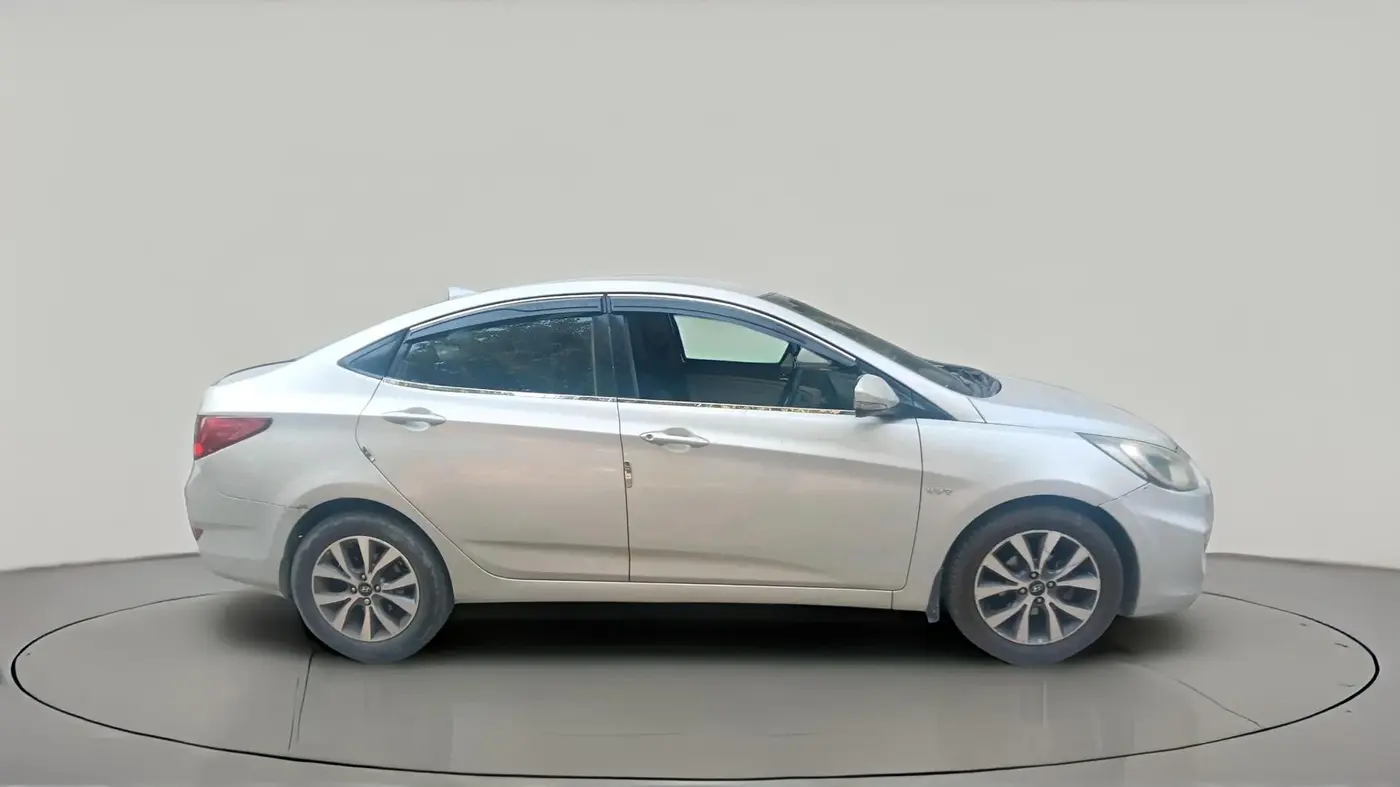 2013 Hyundai Verna FLUIDIC 1.6 VTVT SX, Petrol, Manual, 95,803 km, exterior