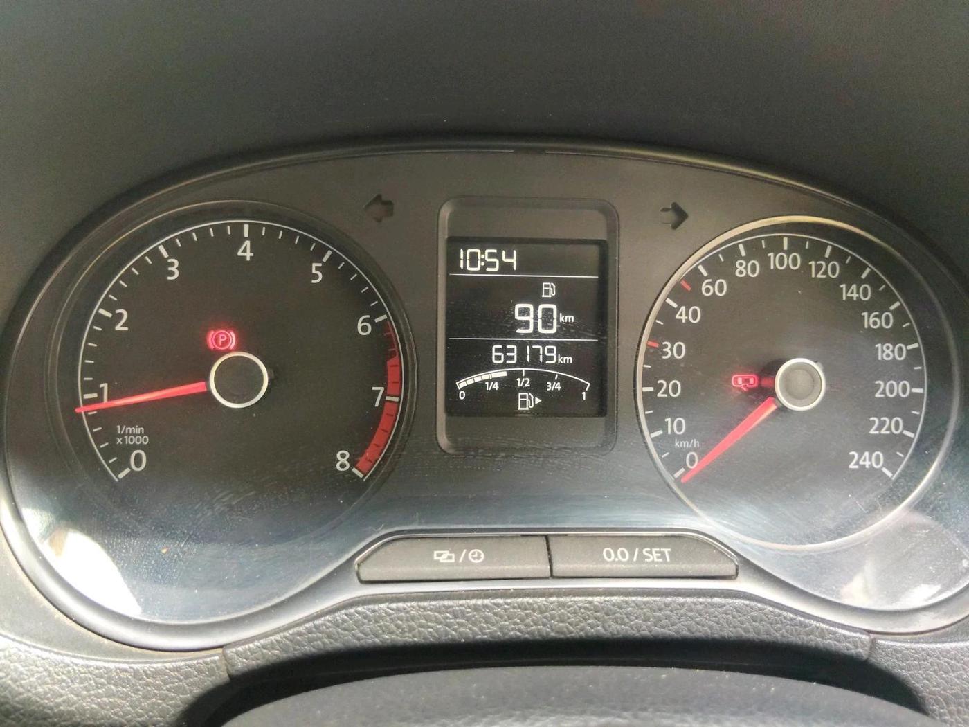 2017 Volkswagen Ameo HIGHLINE1.2L PLUS 16 ALLOY, Petrol, Manual, 63,400 km, interior